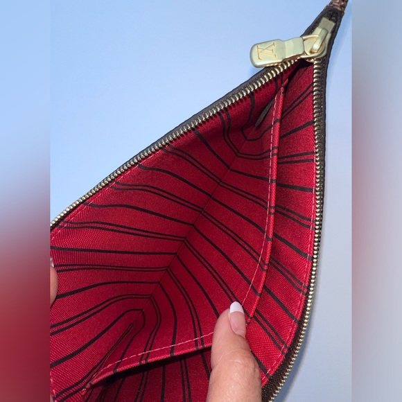♥️🌹Louis Vuitton Neverfull Pouch Mm in DE🌹♥️ - Picture 11 of 12